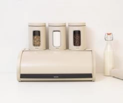 Brabantia Broodtrommel - Met Schuifdeksel - Soft Beige -Kruideniers Winkel 1200x1012 5