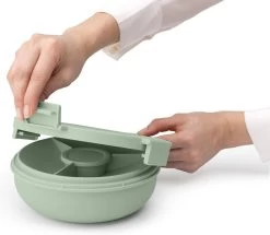 Brabantia Make & Take Salade Lunchbox - 1,3 L - Kunststof - Jade Green -Kruideniers Winkel 1200x1045 2