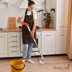 GoScrub® Elektrische Schoonmaakborstel – Elektrische Schrobber - Schrobborstel – Voor Badkamer Of Keuken – Schrobber Met Steel – Luiwagen – Polijstmachine - Poetsmachine Met 10 Opzetstukken -Kruideniers Winkel 1200x1200 1067