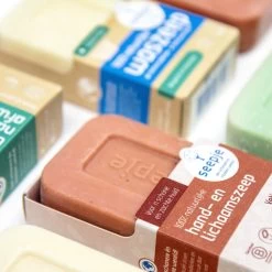 Seepje Zeepvariatie - Hand- En Lichaamszeep - Waszeep - Afwaszeep - Natuurlijke Ingredienten - 0% Plastic 16 Seepje Zeepvariatie - Hand- En Lichaamszeep - Waszeep - Afwaszeep - Natuurlijke Ingredienten - 0% Plastic -Kruideniers Winkel 1200x1200 577