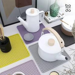 BODO Gootsteenmat Siliconen Donker Grijs - 30.5 X 30.5 Cm - Keuken Accessoires - Gootsteen Beschermer - Onderzetters Siliconen - Anti Kras - Gootsteen Accessoires 12 BODO Gootsteenmat Siliconen Donker Grijs - 30.5 X 30.5 Cm - Keuken Accessoires - Gootsteen Beschermer - Onderzetters Siliconen - Anti Kras - Gootsteen Accessoires -Kruideniers Winkel 1200x1200 770