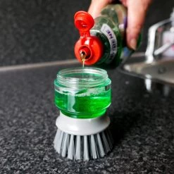 In Round Afwasborstel Met Zeepdispenser / Zeepreservoir – Inclusief Houder – Grijs – Afwas Borstel – Zeep Handborstel – Doseerpomp – Afwasmiddel Dispenser – Navulbaar 18 In Round Afwasborstel Met Zeepdispenser / Zeepreservoir – Inclusief Houder – Grijs – Afwas Borstel – Zeep Handborstel – Doseerpomp – Afwasmiddel Dispenser – Navulbaar -Kruideniers Winkel 1200x1200 899