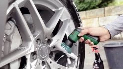 Bosch Universal Brush - Snoerloze Reiningsborstel -Kruideniers Winkel 1200x681 5