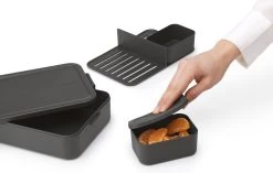 Brabantia Make & Take Bento Lunchbox Incl Bentobox - Large - Kunststof - Dark Grey 33 Brabantia Make & Take Bento Lunchbox Incl Bentobox - Large - Kunststof - Dark Grey -Kruideniers Winkel 1200x762 2
