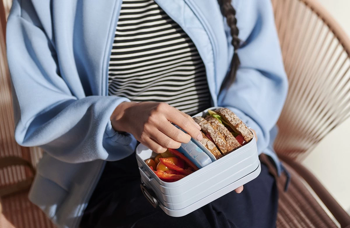 Mepal - Lunchbox Take A Break Midi – Geschikt Voor 4 Boterhammen – Wit – Lunchbox Voor Volwassenen 4 Mepal - Lunchbox Take A Break Midi – Geschikt Voor 4 Boterhammen – Wit – Lunchbox Voor Volwassenen - Afbeelding 2