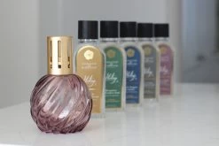 Ashleigh & Burwood Lampenolie Geurolie - Freesia & Orchid 250 Ml -Kruideniers Winkel 1200x800 36