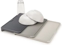 Joseph Joseph - Tier - Afdruipmat - Uitschuifbaar - Grijs -Kruideniers Winkel 1200x862 1