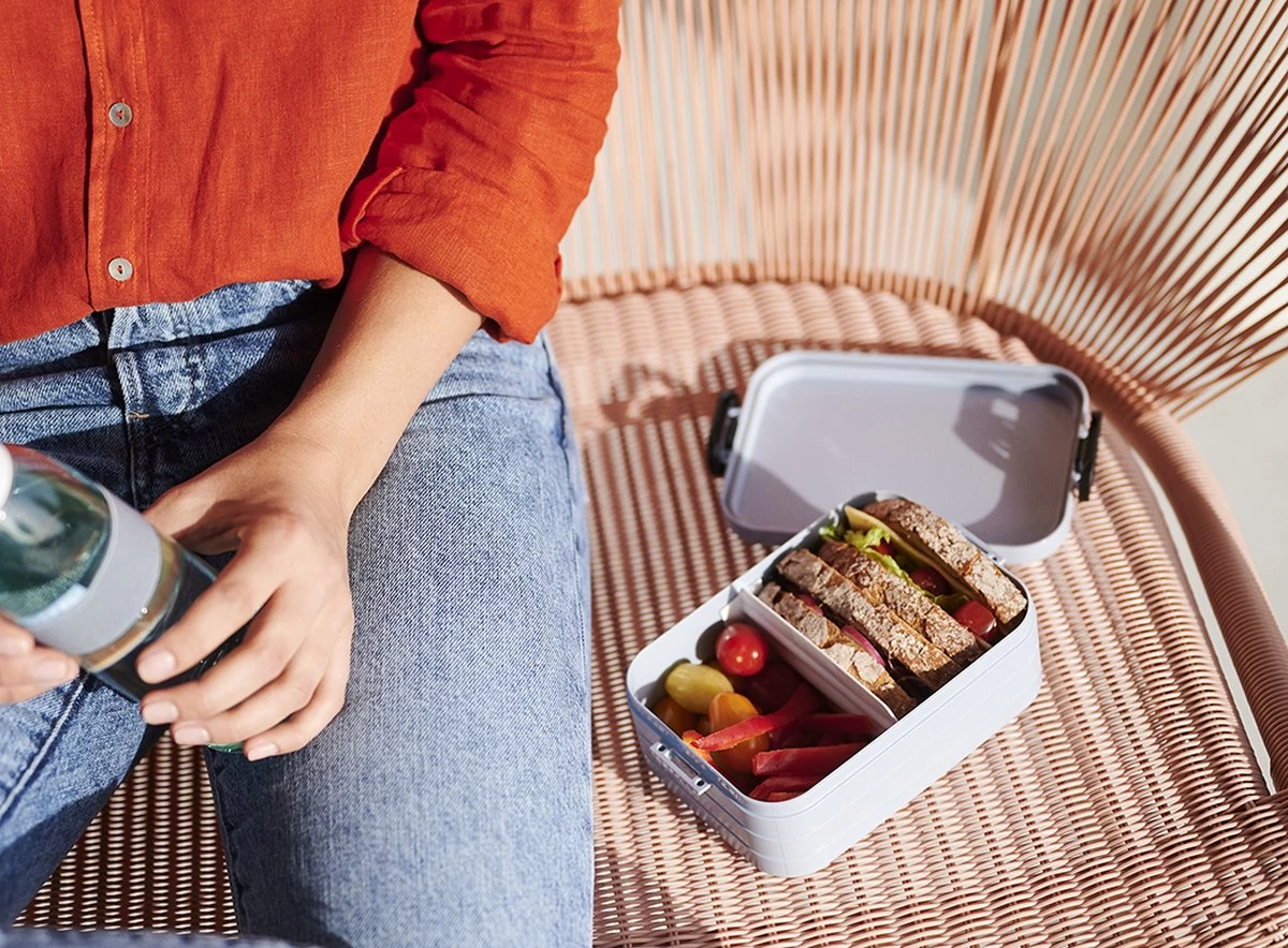 Mepal - Lunchbox Take A Break Midi – Geschikt Voor 4 Boterhammen – Wit – Lunchbox Voor Volwassenen 8 Mepal - Lunchbox Take A Break Midi – Geschikt Voor 4 Boterhammen – Wit – Lunchbox Voor Volwassenen - Afbeelding 6