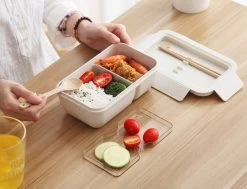 BentoBros® Duurzame Bento Box - Broodtrommel - Lunchtrommel - Lunchbox - Lunchset Voor Kinderen - Brooddoos - Duurzaam Hout - Inclusief Bestek - Voor Volwassenen En Kinderen - 0,85 Liter - Geschikt Voor Magnetron, Vriezer En Vaatwasser - Beige 11 BentoBros® Duurzame Bento Box - Broodtrommel - Lunchtrommel - Lunchbox - Lunchset Voor Kinderen - Brooddoos - Duurzaam Hout - Inclusief Bestek - Voor Volwassenen En Kinderen - 0,85 Liter - Geschikt Voor Magnetron, Vriezer En Vaatwasser - Beige -Kruideniers Winkel 1200x920 7