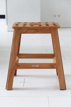 PUHLMANN - Inklapbare Kruk, JAMES, Hout, 41 Cm Hoog, Max 150 Kilo -Kruideniers Winkel 800x1200 4